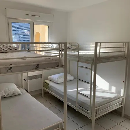 Maison Entiere Avec Terrasse Barbecue Et Jardin Nîmes