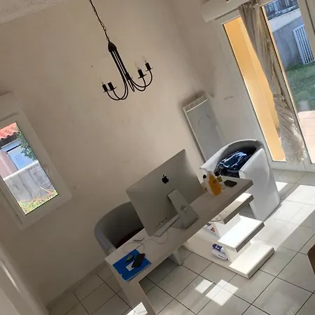 Maison Entiere Avec Terrasse Barbecue Et Jardin