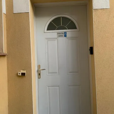 Maison Entiere Avec Terrasse Barbecue Et Jardin
